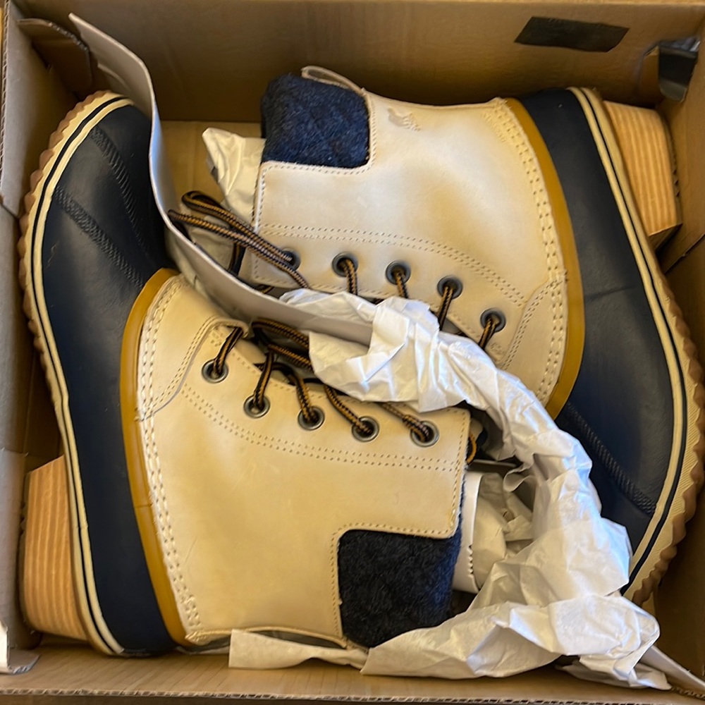 Sorel Slimpack Lace ll Women sz 11